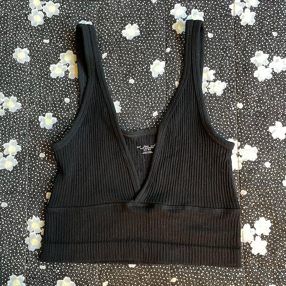 Black cropped top - Urban Outfitters
